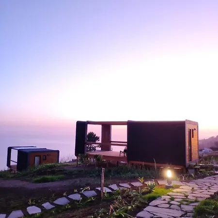 Campo de lujo Glamping Pods - Nature Retreat Calheta (Madeira)