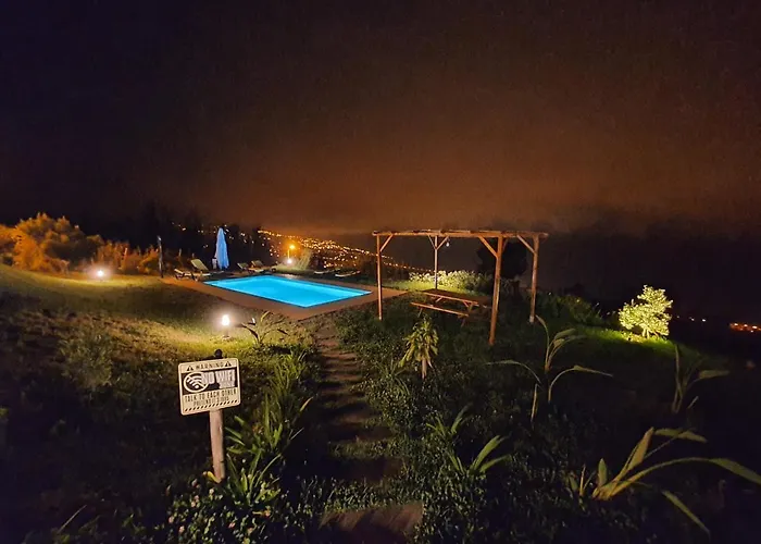 Glamping Pods - Nature Retreat