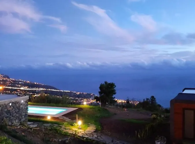 Glamping Pods - Nature Retreat